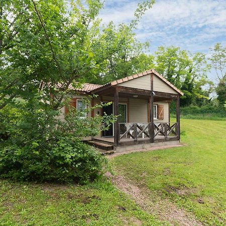 Camping Le Mont Libre - Cottage & Espace Nature - Gannat Exteriör bild