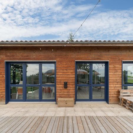 Camping Le Mont Libre - Cottage & Espace Nature - Gannat Exteriör bild