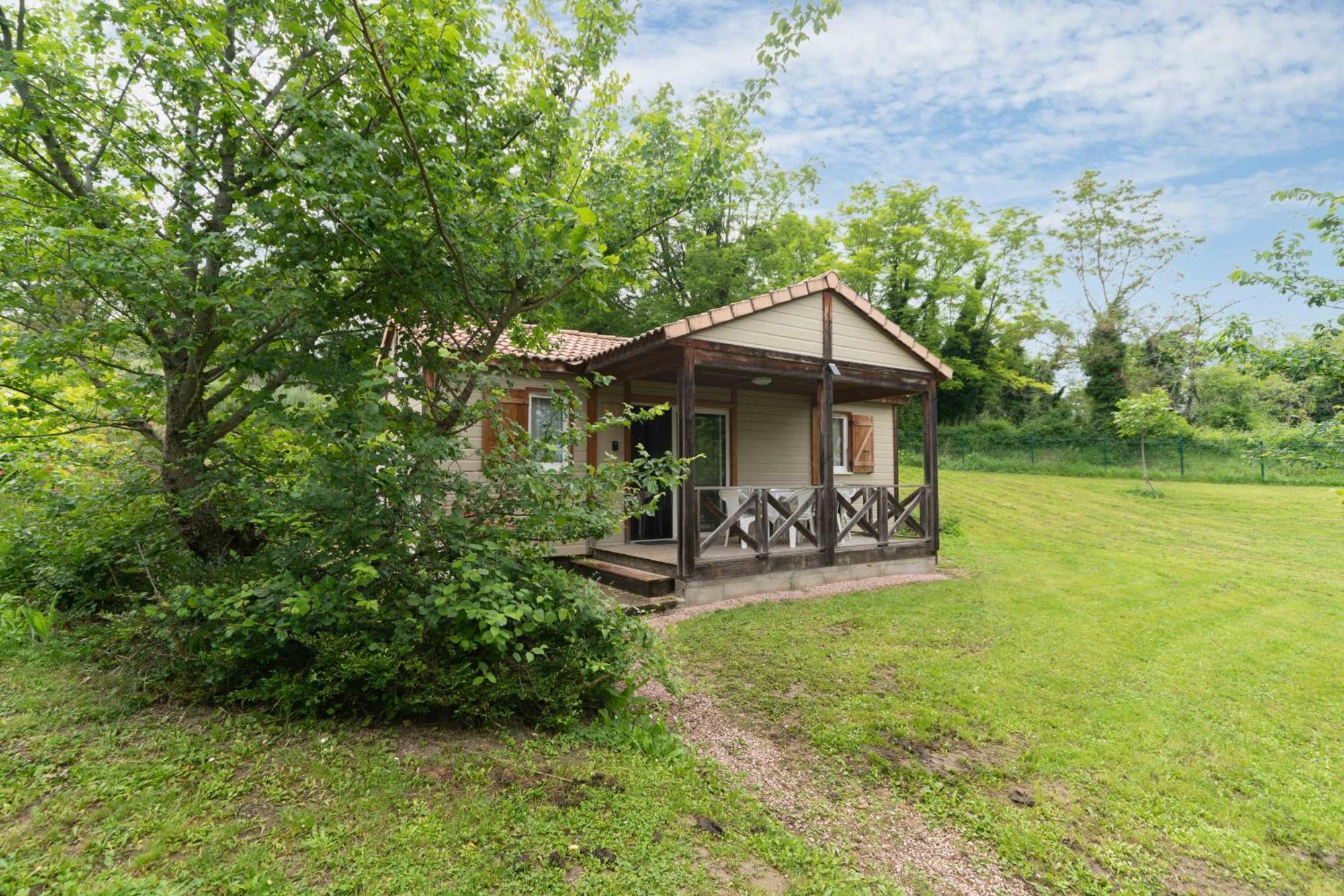 Camping Le Mont Libre - Cottage & Espace Nature - Gannat Exteriör bild