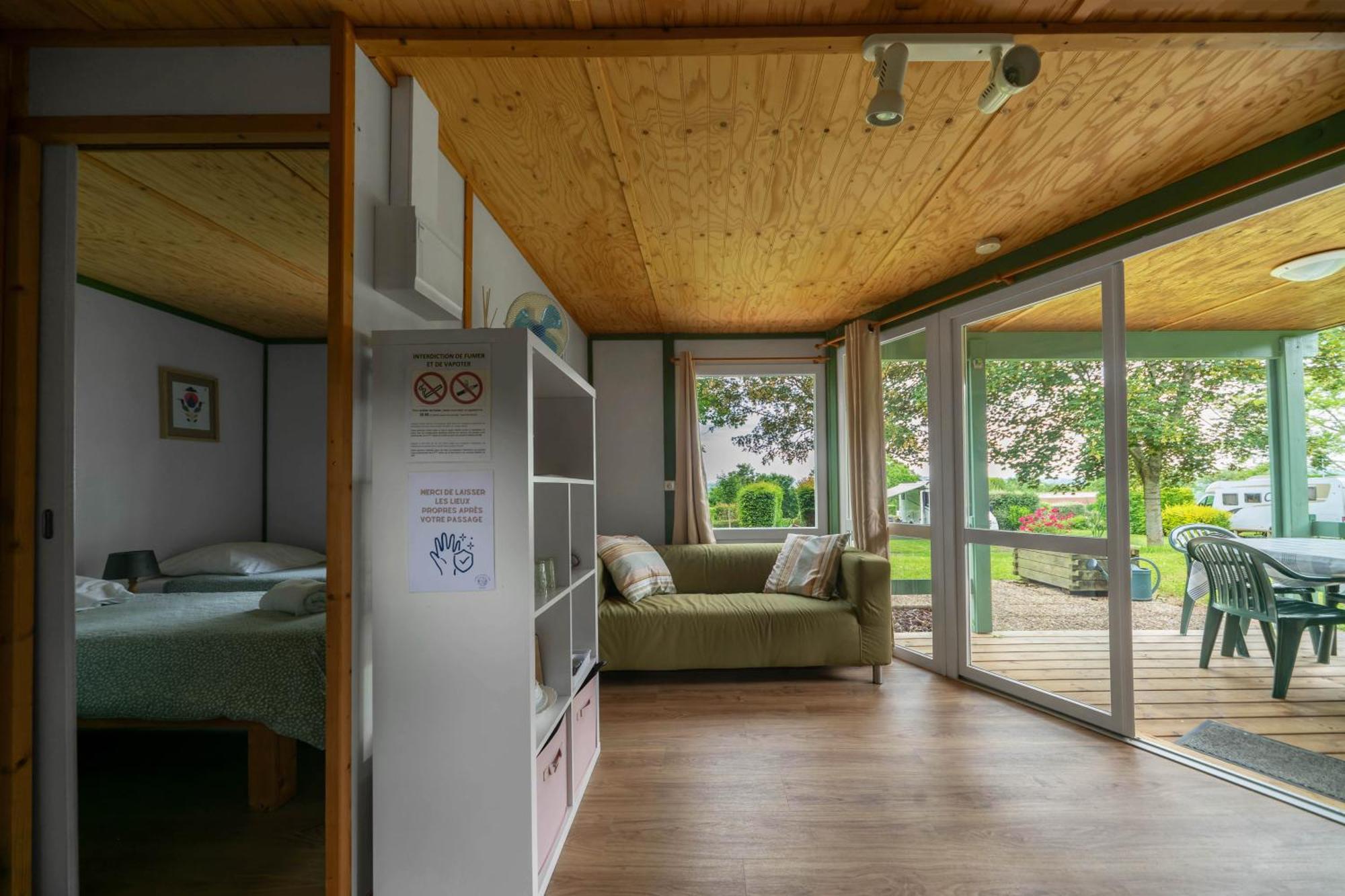 Camping Le Mont Libre - Cottage & Espace Nature - Gannat Exteriör bild