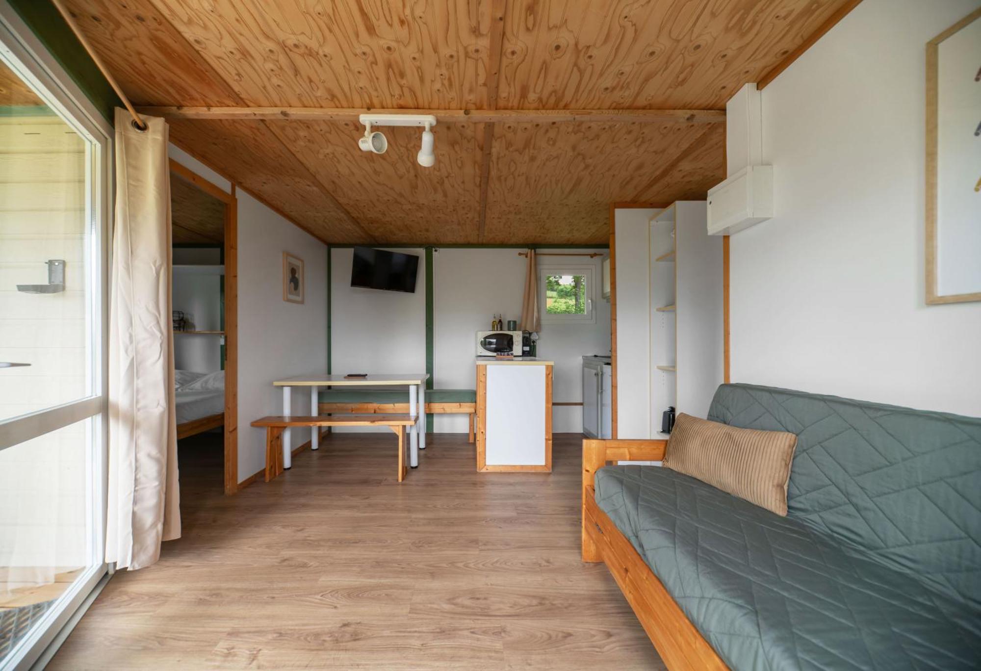 Camping Le Mont Libre - Cottage & Espace Nature - Gannat Exteriör bild