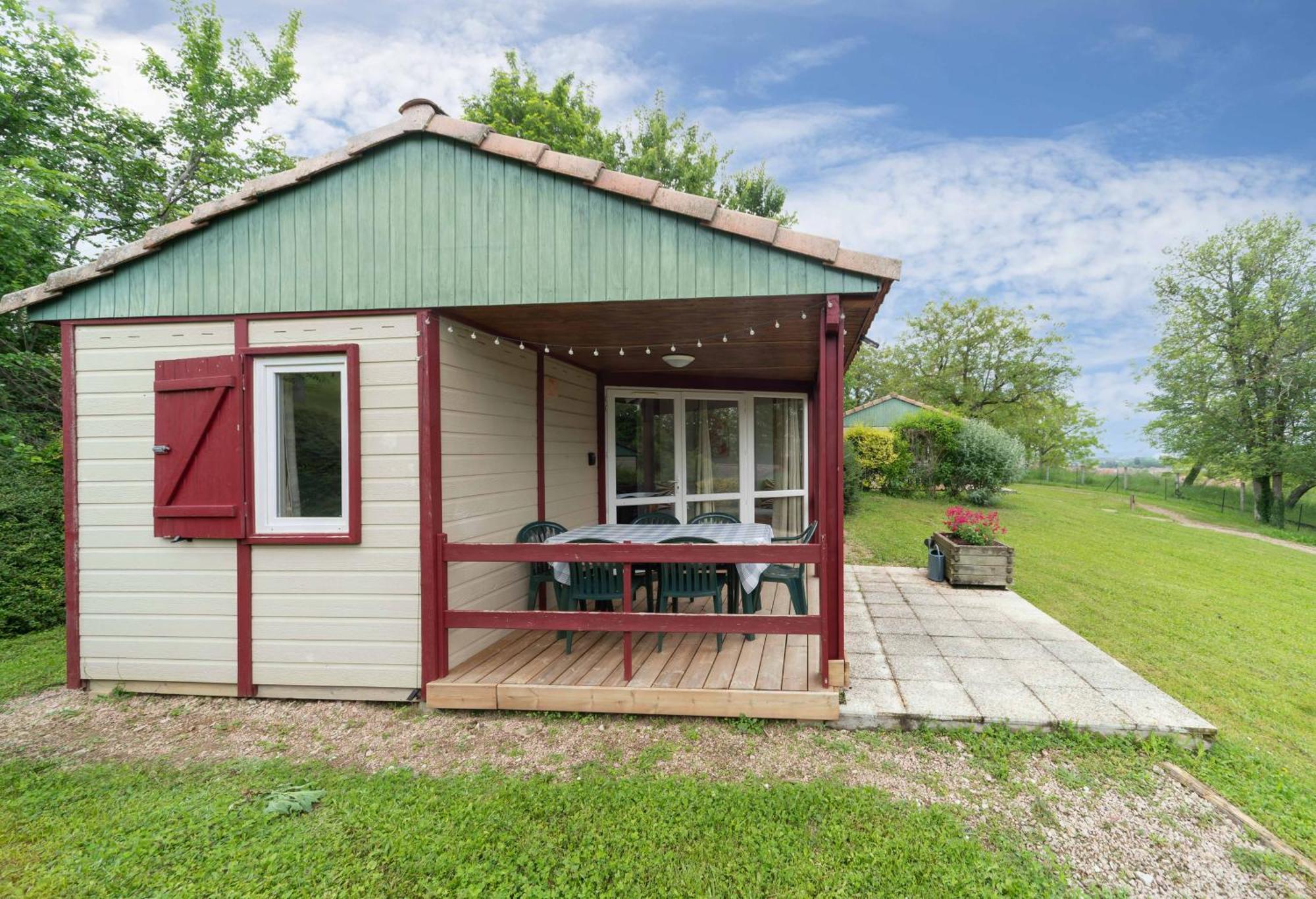 Camping Le Mont Libre - Cottage & Espace Nature - Gannat Exteriör bild