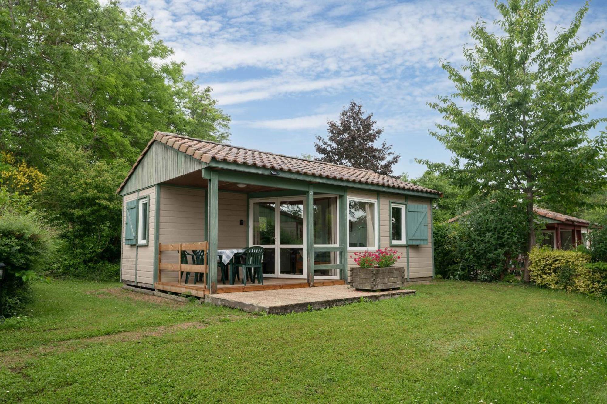 Camping Le Mont Libre - Cottage & Espace Nature - Gannat Exteriör bild