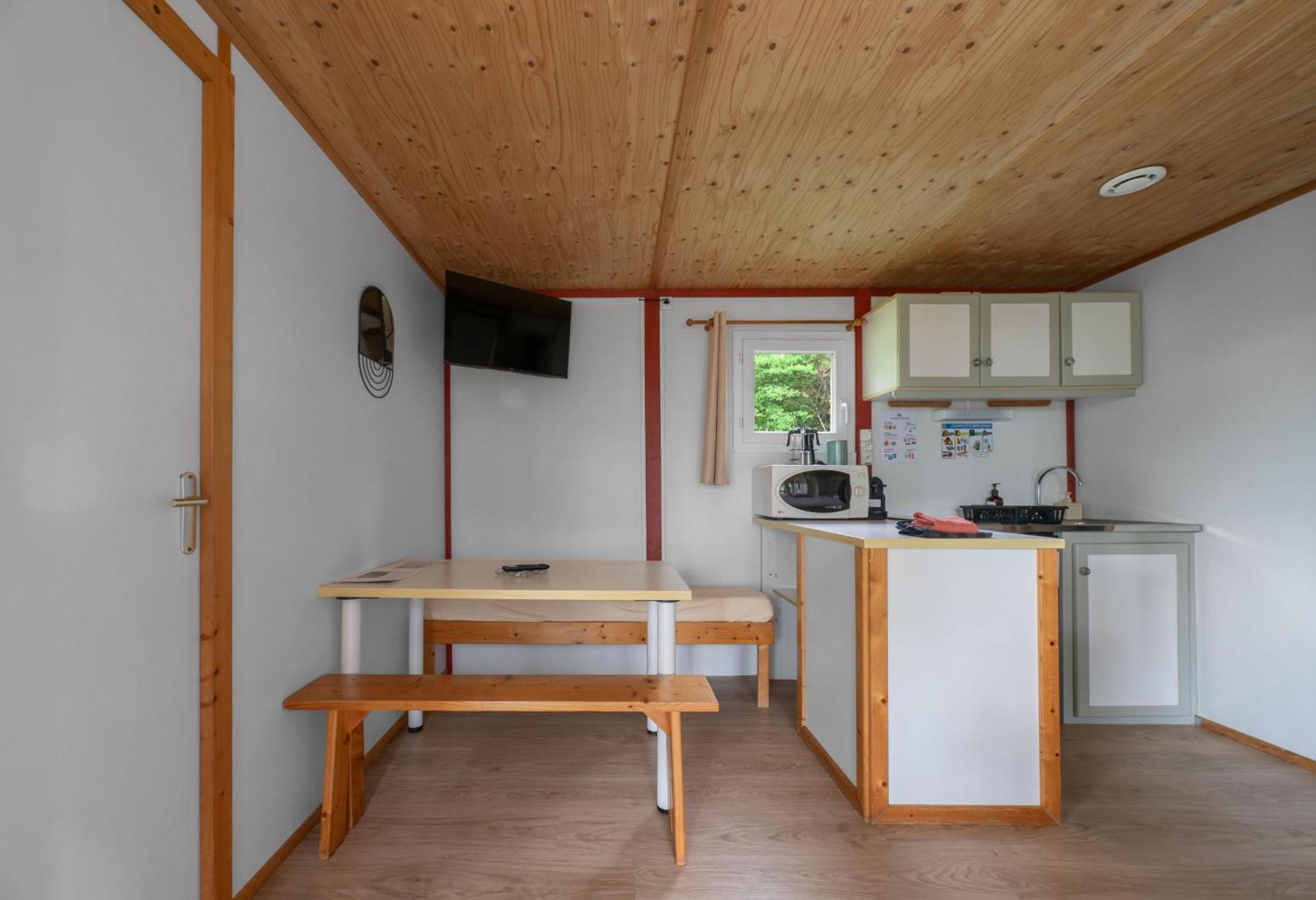 Camping Le Mont Libre - Cottage & Espace Nature - Gannat Exteriör bild