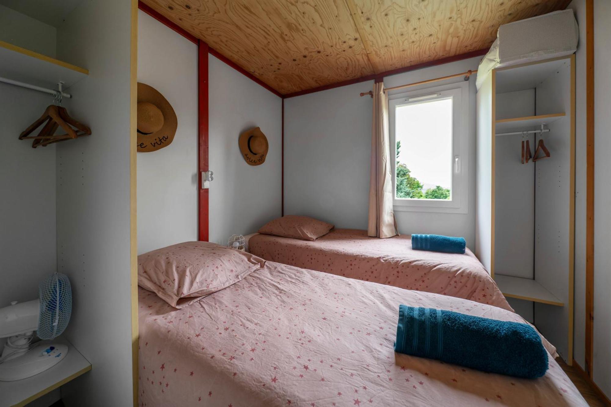 Camping Le Mont Libre - Cottage & Espace Nature - Gannat Exteriör bild