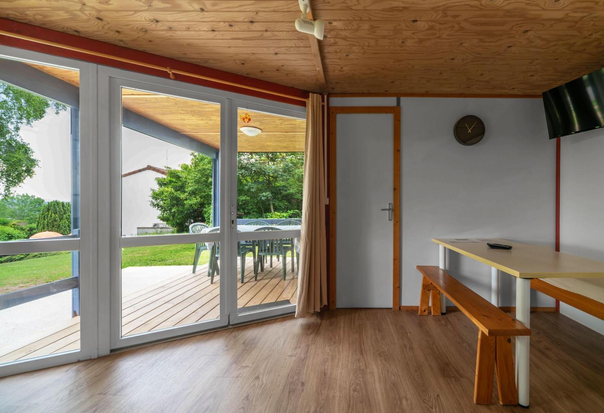 Camping Le Mont Libre - Cottage & Espace Nature - Gannat Exteriör bild