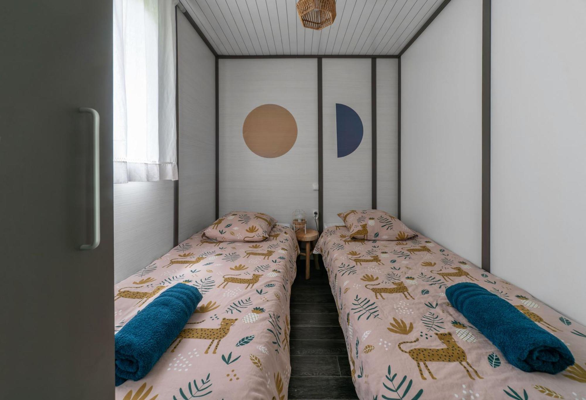 Camping Le Mont Libre - Cottage & Espace Nature - Gannat Exteriör bild